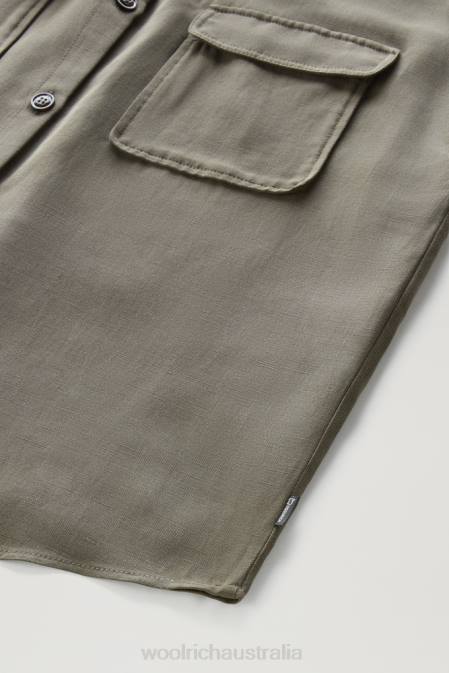 Woolrich Women Short-sleeved Shirt in Linen Blend Dark Green Clothing J026199