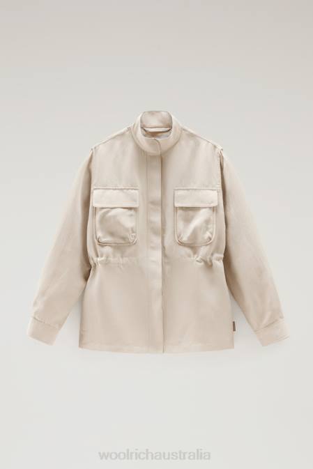 Woolrich Women Utility Overshirt in Linen Blend Feather Beige Clothing J02628