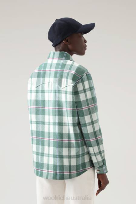 Woolrich Women Western Check Overshirt in Wool Blend Flannel Green Check Clothing J026324