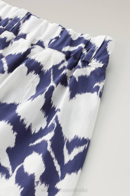 Woolrich Women Printed Shorts in Pure Cotton Poplin Melton Blue Flower Clothing J026137