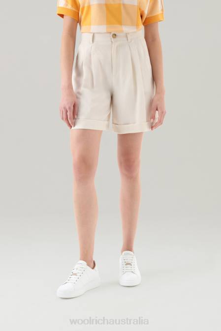 Woolrich Women Shorts in Linen Blend with Pockets Milky Cream Clothing J026170