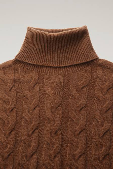 Woolrich Women Cashmere Cable-Knit Turtleneck Dark Camel Clothing J026269