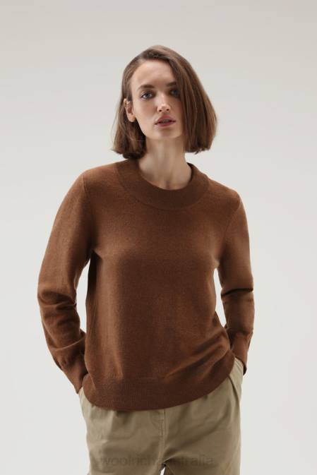 Woolrich Women Cashmere Crewneck Luxe Sweater Dark Camel Clothing J026258
