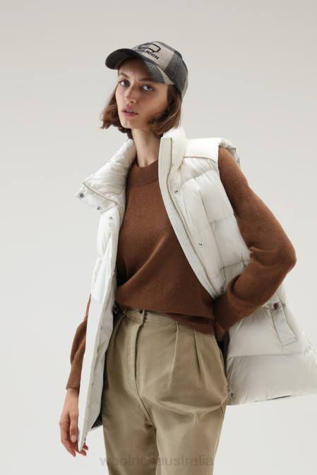 Woolrich Women Cashmere Crewneck Luxe Sweater Dark Camel Clothing J026258