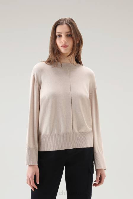 Woolrich Women Crewneck Sweater in a Cotton Cashmere Blend Beige Melange Clothing J02697
