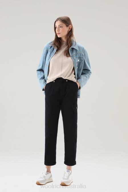 Woolrich Women Crewneck Sweater in a Cotton Cashmere Blend Beige Melange Clothing J02697