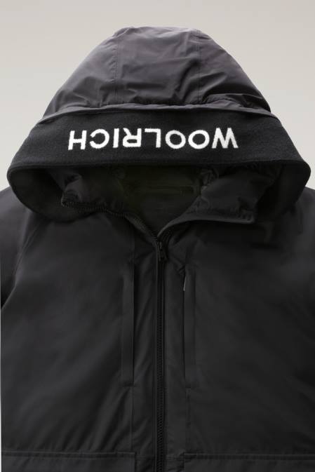 Woolrich Women Harveys Waterproof Jacket in Pertex Revolve Black Clothing J026211