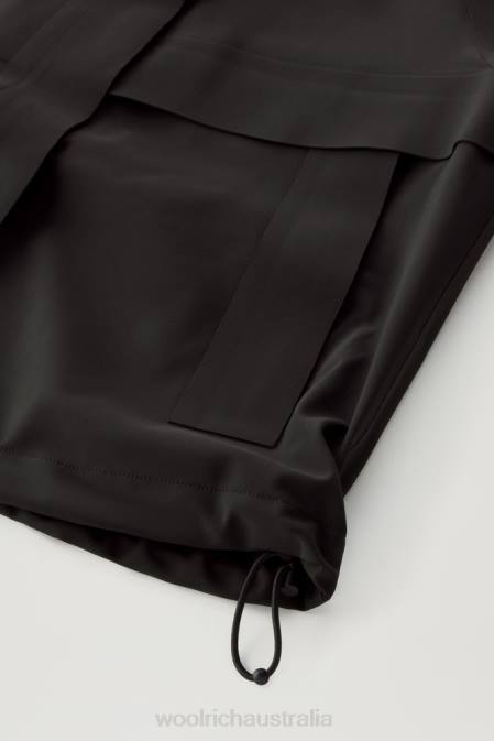 Woolrich Women Tech Commuting Short Hooded Jacket in Stretch Nylon Black Clothing J02616