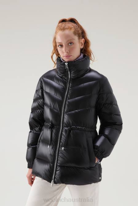 Woolrich Women Aliquippa Silky Down Jacket with a Drawstring Waist Black Clothing J026322