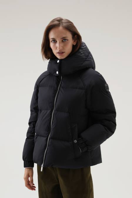 Woolrich Women Alsea Short Down Jacket with Detachable Hood Black Clothing J026293