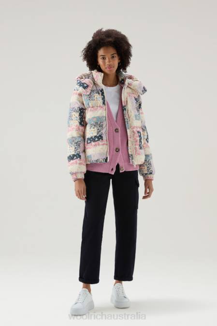Woolrich Women Pennsylvania Lightweight Down Jacket with Detachable Hood Cream Patchwork Clothing J02619