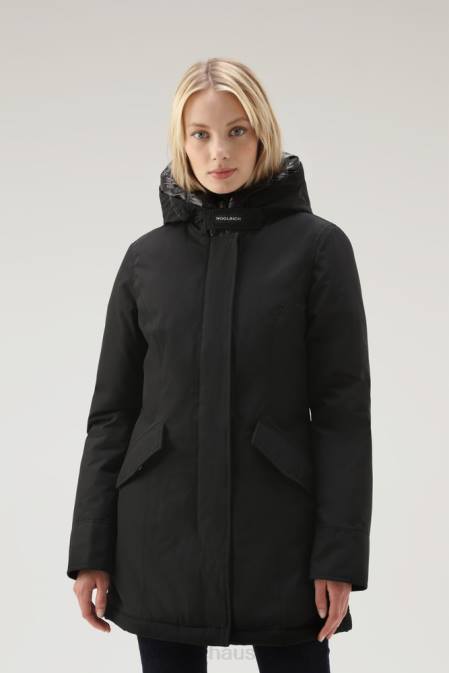 Woolrich Women Arctic Parka in Ramar Cloth Black Clothing J026357