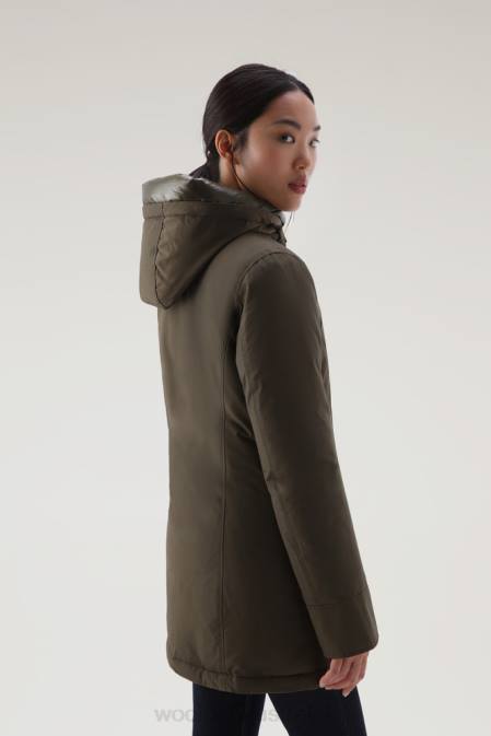 Woolrich Women Arctic Parka in Ramar Cloth Dark Green Clothing J026371