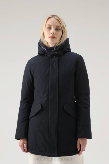 Woolrich Women Arctic Parka in Ramar Cloth Dark Navy Clothing J026367