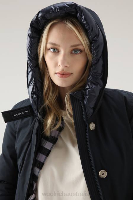 Woolrich Women Arctic Parka in Ramar Cloth Dark Navy Clothing J026367