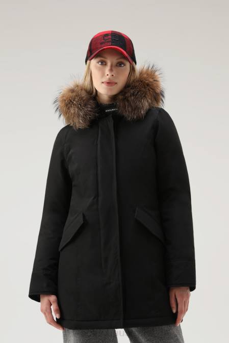 Woolrich Women Arctic Parka in Ramar Cloth with Detachable Fur Trim Black Clothing J026368