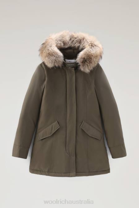 Woolrich Women Arctic Parka in Ramar Cloth with Detachable Fur Trim Dark Green Clothing J026362