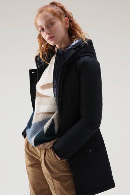 Woolrich Women Arctic Parka in Ramar Cloth with Four Pockets Dark Navy Clothing J026364