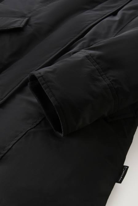 Woolrich Women Arctic Parka in Urban Touch Black Clothing J026214