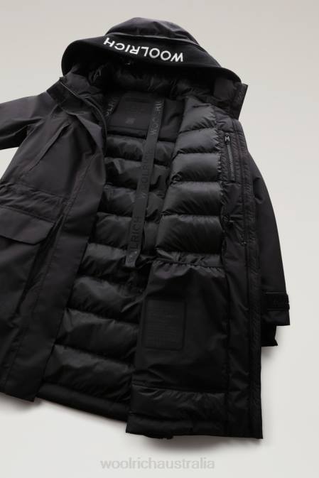Woolrich Women Harveys Waterproof Parka in Pertex Revolve Black Clothing J026212