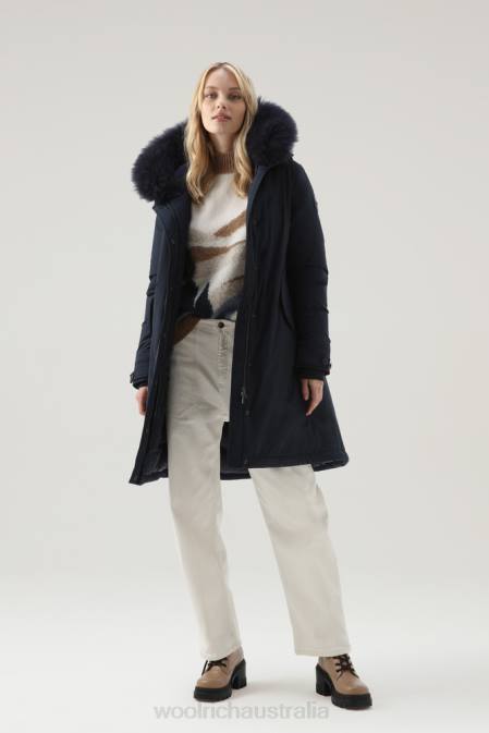 Woolrich Women Keystone Long Parka in Urban Touch with Cashmere Fur Melton Blue Clothing J026295