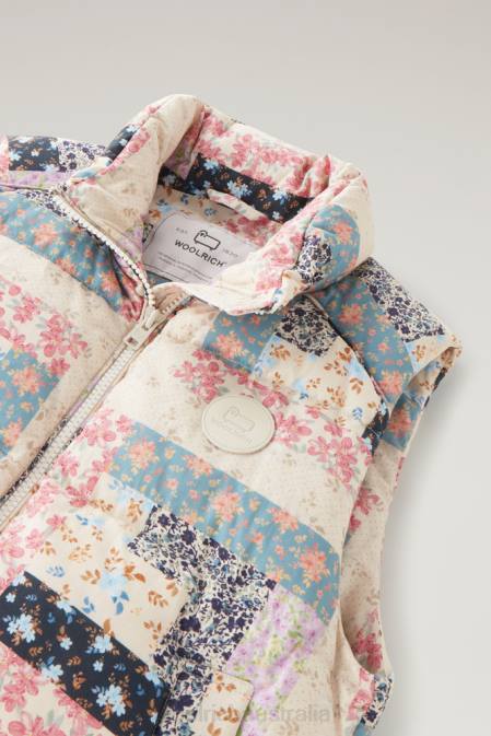 Woolrich Women Pennsylvania Quilted Vest with Patchwork Print Cream Patchwork Clothing J026124
