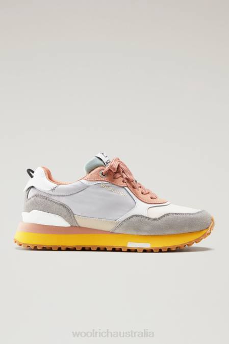 Woolrich Women Retro Sneakers in Leather with Nylon Details Grey Beige Footwear J026185